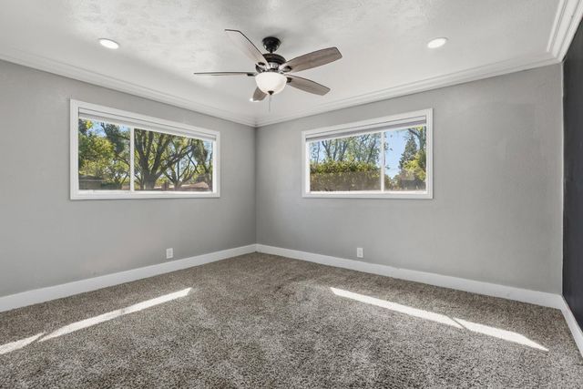 919 Del Rey Ave, Modesto, CA 95350