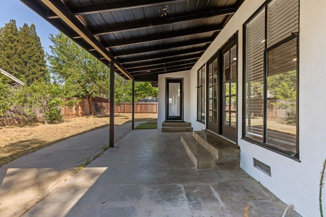 919 Del Rey Ave, Modesto, CA 95350