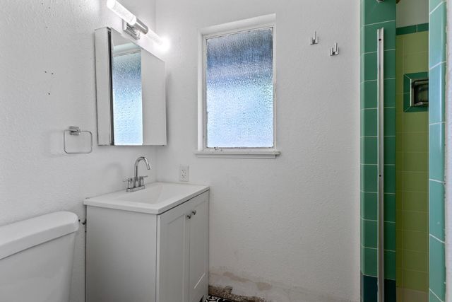 919 Del Rey Ave, Modesto, CA 95350