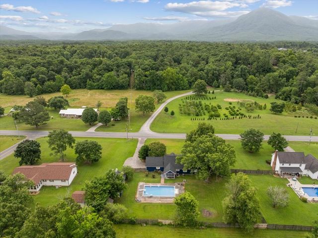 219 Floodtown Road, Chatsworth, GA 30705