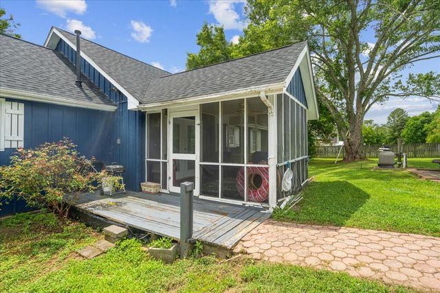 219 Floodtown Road, Chatsworth, GA 30705