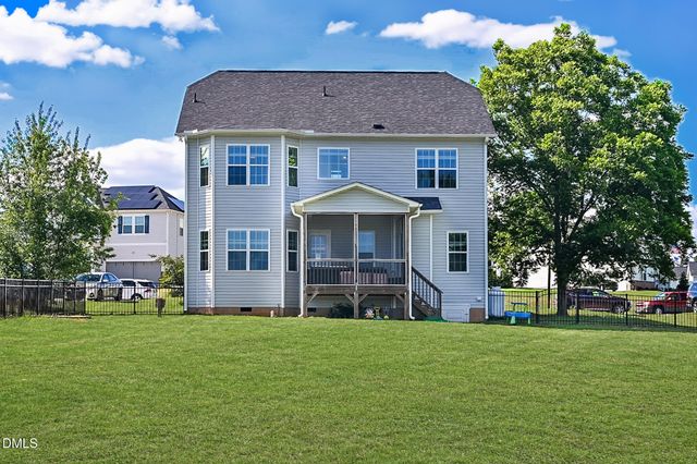 233 Pond Mountain Drive, Clayton, NC 27520