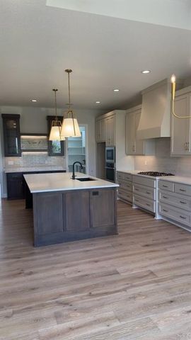 13037 W 174th Place, Overland Park, KS 66221