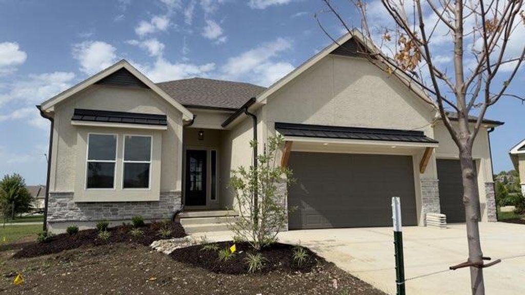 13037 W 174th Place, Overland Park, KS 66221