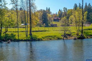 34643 Mountain View Pl NE, Albany, OR 97322