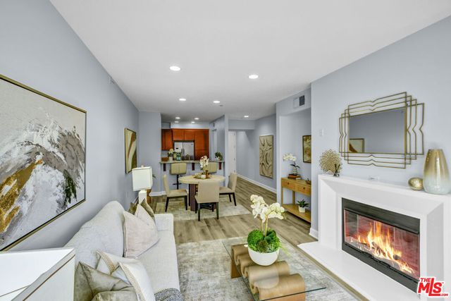 14412 Killion Street 205, Sherman Oaks, CA 91401