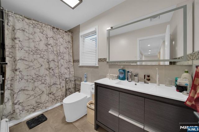 99 Edsall Boulevard, Palisades Park, NJ 07650