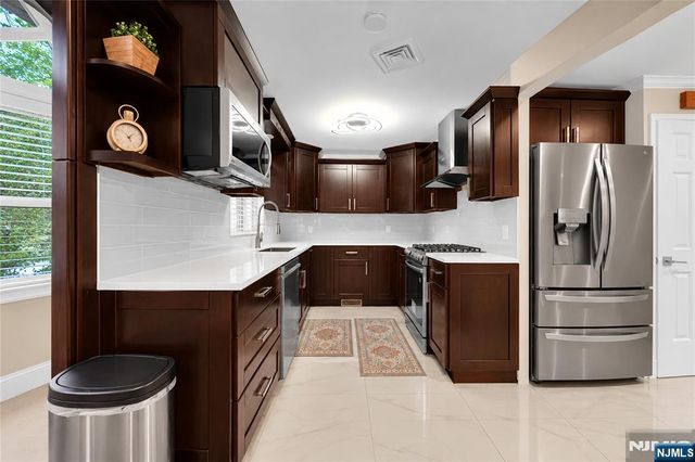 99 Edsall Boulevard, Palisades Park, NJ 07650