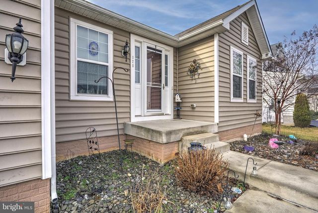 128 SPARKLING BROOK RD, Ranson, WV 25438