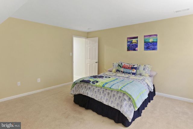 128 SPARKLING BROOK RD, Ranson, WV 25438