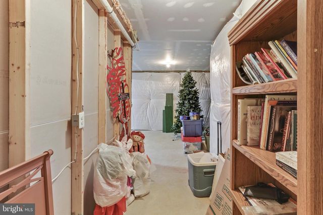 128 SPARKLING BROOK RD, Ranson, WV 25438