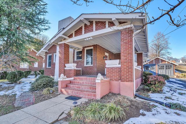 625 Vinton Mill CT, Roanoke, VA 24012