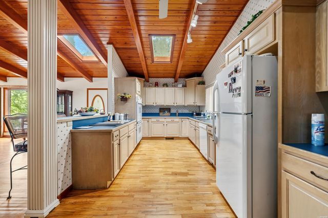 1340 Rock Creek Road, Hot Springs, AR 71913