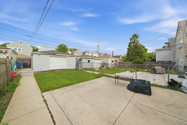 4228 S Fairfield Avenue, Chicago, IL 60632