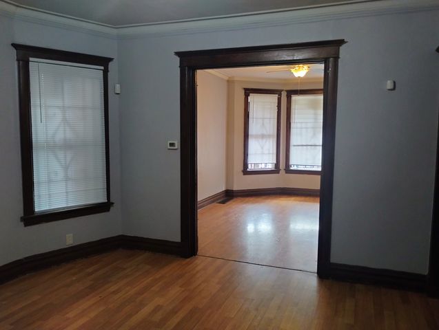 7939 S Burnham Avenue, Chicago, IL 60617