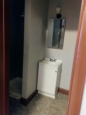 7939 S Burnham Avenue, Chicago, IL 60617