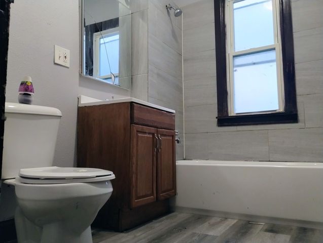 7939 S Burnham Avenue, Chicago, IL 60617