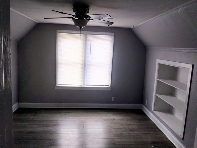 7939 S Burnham Avenue, Chicago, IL 60617