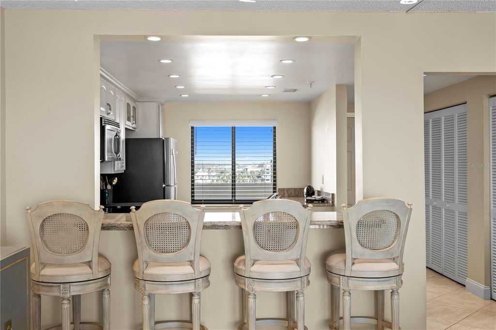 Image 14 of property listing at 14950 GULF BOULEVARD 906, Madeira Beach, FL 33708