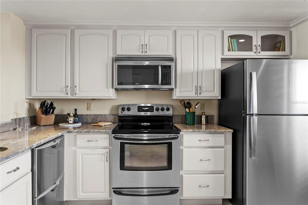 Image 17 of property listing at 14950 GULF BOULEVARD 906, Madeira Beach, FL 33708