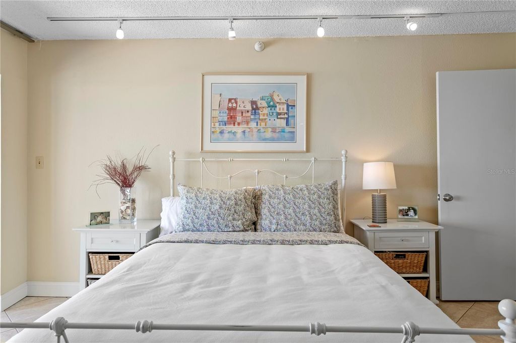 Image 21 of property listing at 14950 GULF BOULEVARD 906, Madeira Beach, FL 33708