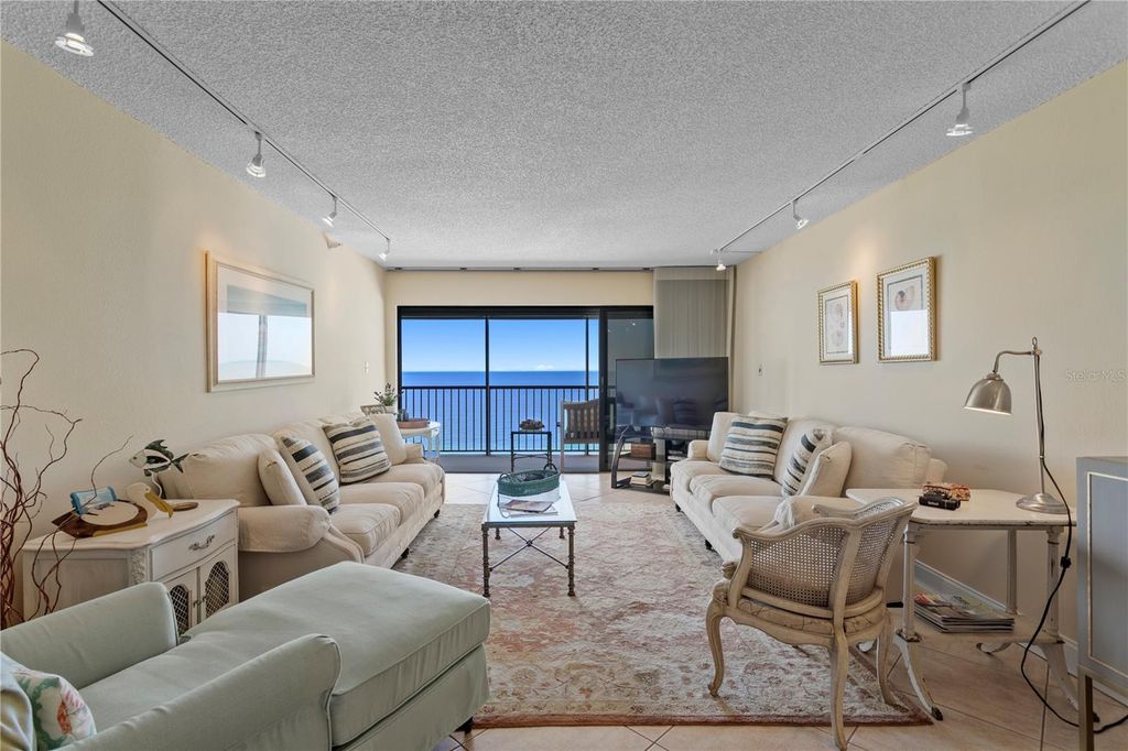 Image 4 of property listing at 14950 GULF BOULEVARD 906, Madeira Beach, FL 33708