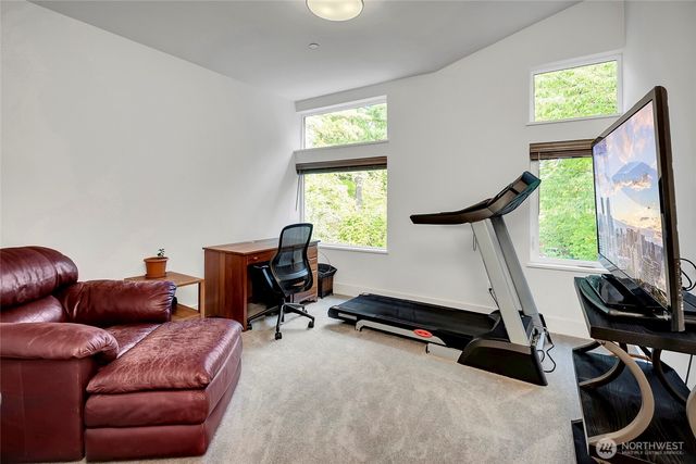 7560 86th Avenue SE, Mercer Island, WA 98040