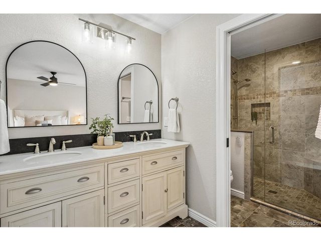 10138 W Roxbury Ave, Littleton, CO 80127