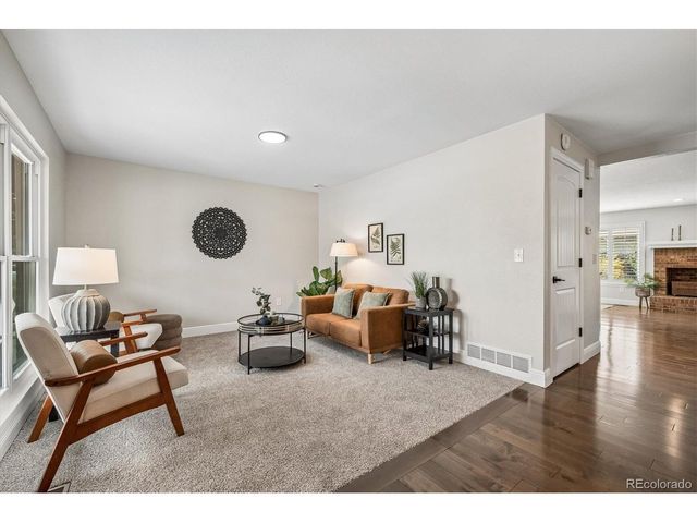 10138 W Roxbury Ave, Littleton, CO 80127