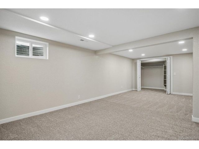 10138 W Roxbury Ave, Littleton, CO 80127