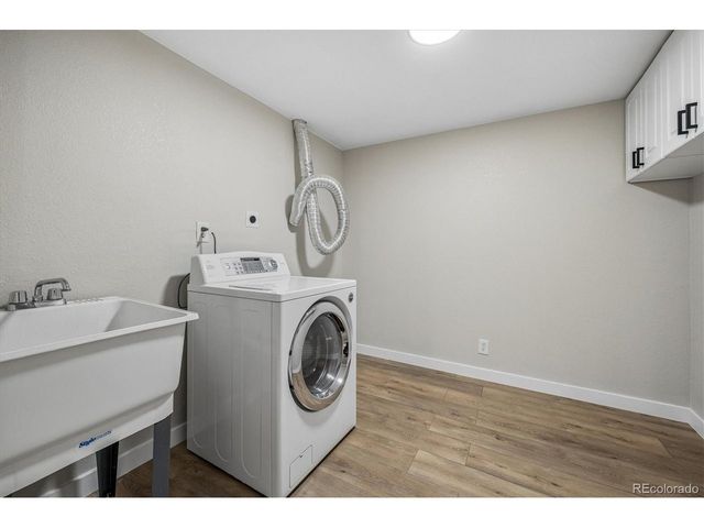 10138 W Roxbury Ave, Littleton, CO 80127