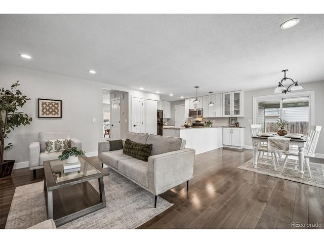 10138 W Roxbury Ave, Littleton, CO 80127