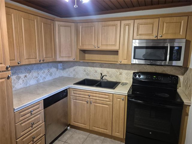 14150 SW 84th St 110-I, Miami, FL 33183