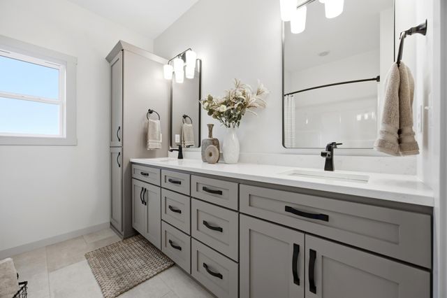 4757 11th Street W, West Fargo, ND 58078