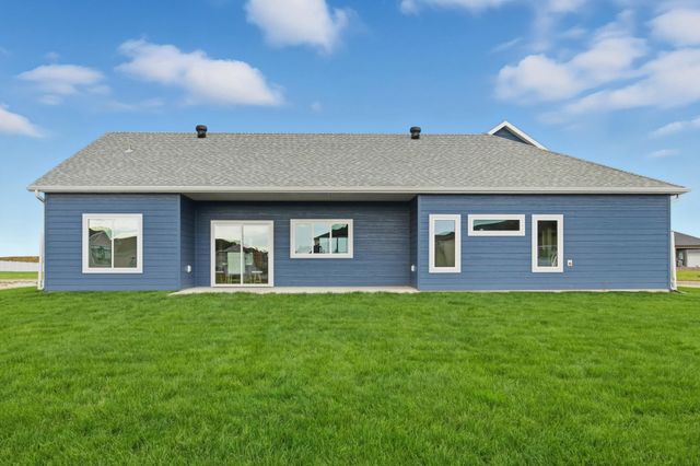 4757 11th Street W, West Fargo, ND 58078