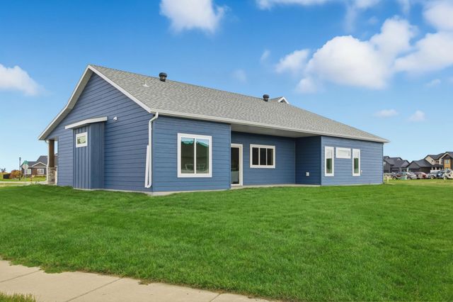 4757 11th Street W, West Fargo, ND 58078