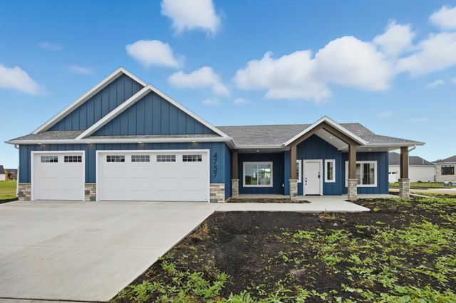 4757 11th Street W, West Fargo, ND 58078