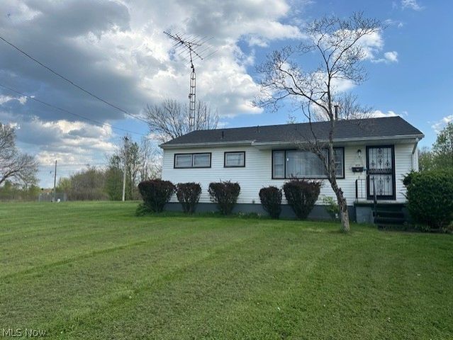 1171 Doris Drive, Hubbard, OH 44425