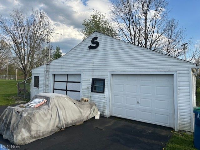 1171 Doris Drive, Hubbard, OH 44425