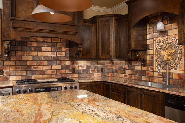 9900 MYATT Drive, Amarillo, TX 79119