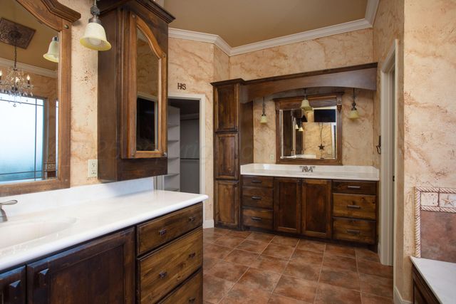 9900 MYATT Drive, Amarillo, TX 79119