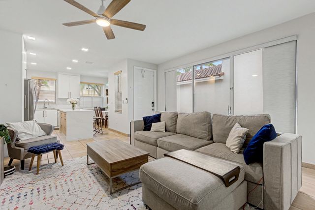 1545 Seagrape Way 1545, Hollywood, FL 33019