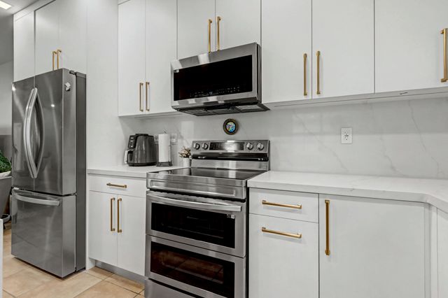 1545 Seagrape Way 1545, Hollywood, FL 33019