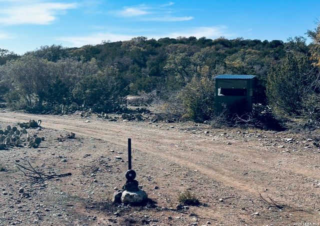 2197 Sd 45340, Rocksprings, TX 78880