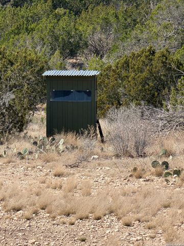 2197 Sd 45340, Rocksprings, TX 78880