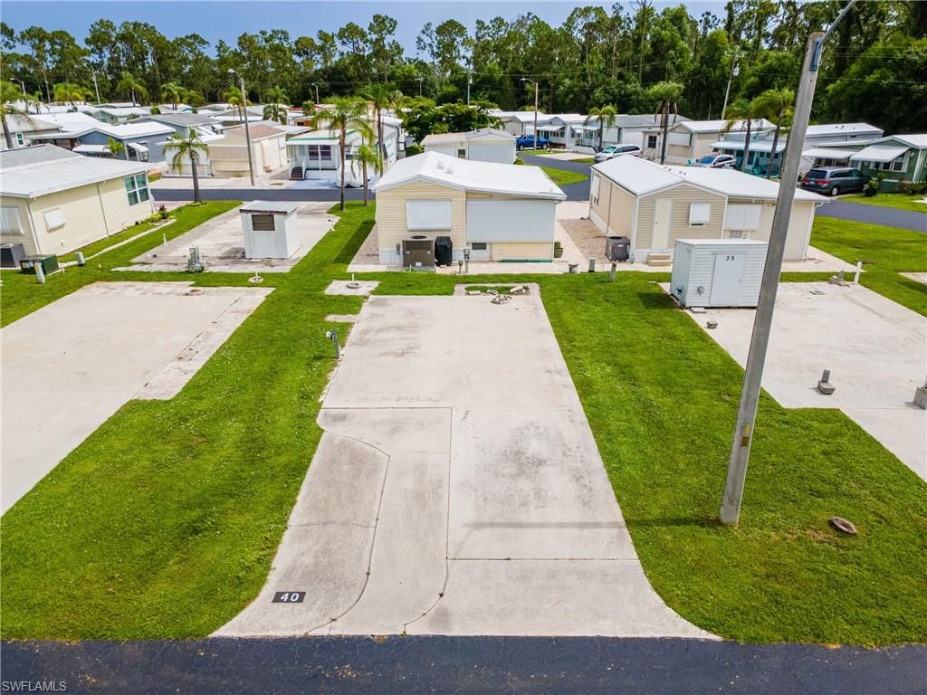 40 La Fonda LN, NORTH FORT MYERS, FL 33903 — exterior