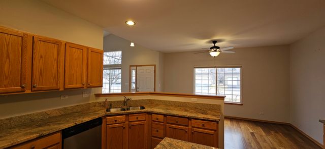 1036 Woodview Court 1036, Aurora, IL 60502