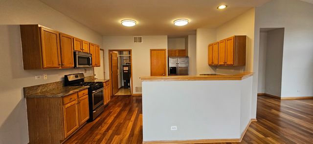 1036 Woodview Court 1036, Aurora, IL 60502