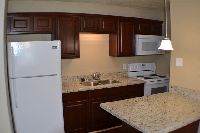 4212 Old College Road 7, Bryan, TX 77801