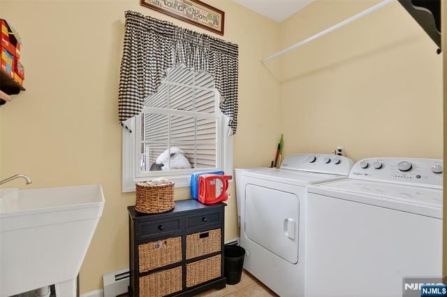 40 Cedar Street, Bloomingdale, NJ 07403